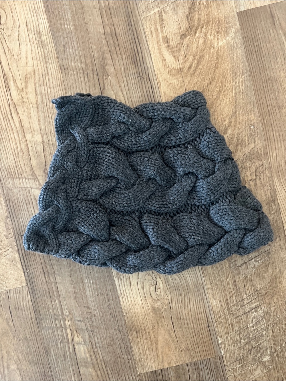 Banana Republic 100% Extra Fine Merino Wool Cable Knit Button Cowl Neck Warmer